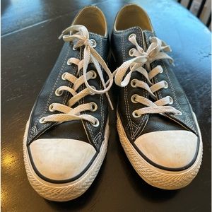 Black leather converse Size 8.5 (W) 6.5 (M)